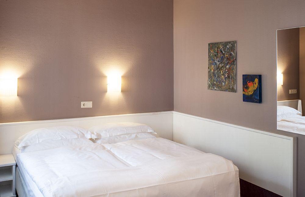 Airport Hotel By The New Yorker Colonia Esterno foto